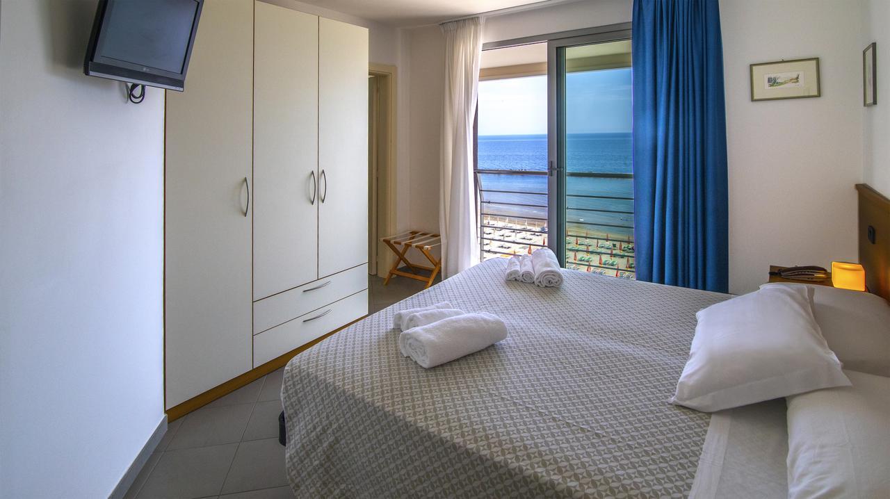 Hotel Ideal Cupra Marittima Exterior foto